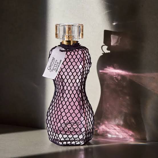 Perfume Feminino Glamour Secrets Black Deo Colônia 75ml