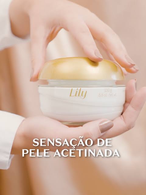 Creme hidratante acetinado Lily, 250g